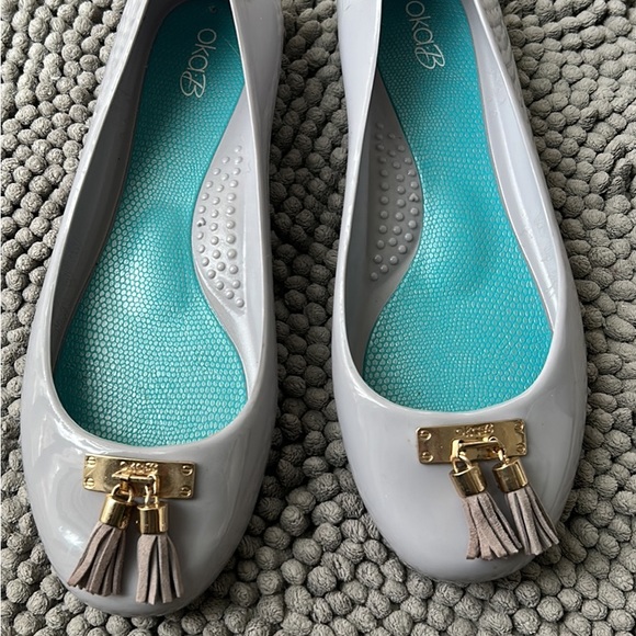 Oka B Flats🍩 - Picture 3 of 7